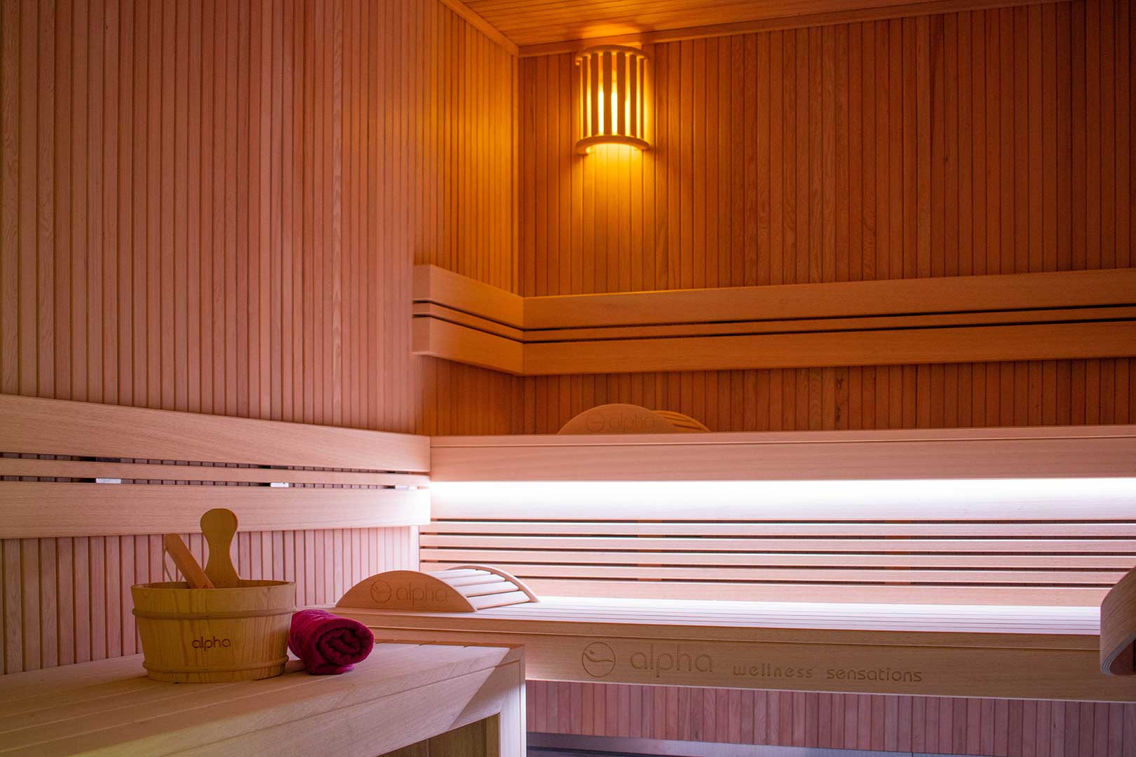 Sauna-Contact-Hotel-La-Reposee-Liffre.jpg