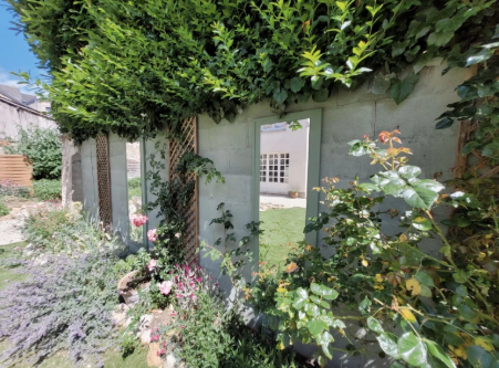 Jardin-Contact-Hotel-Rive-Sud-Chinon.png