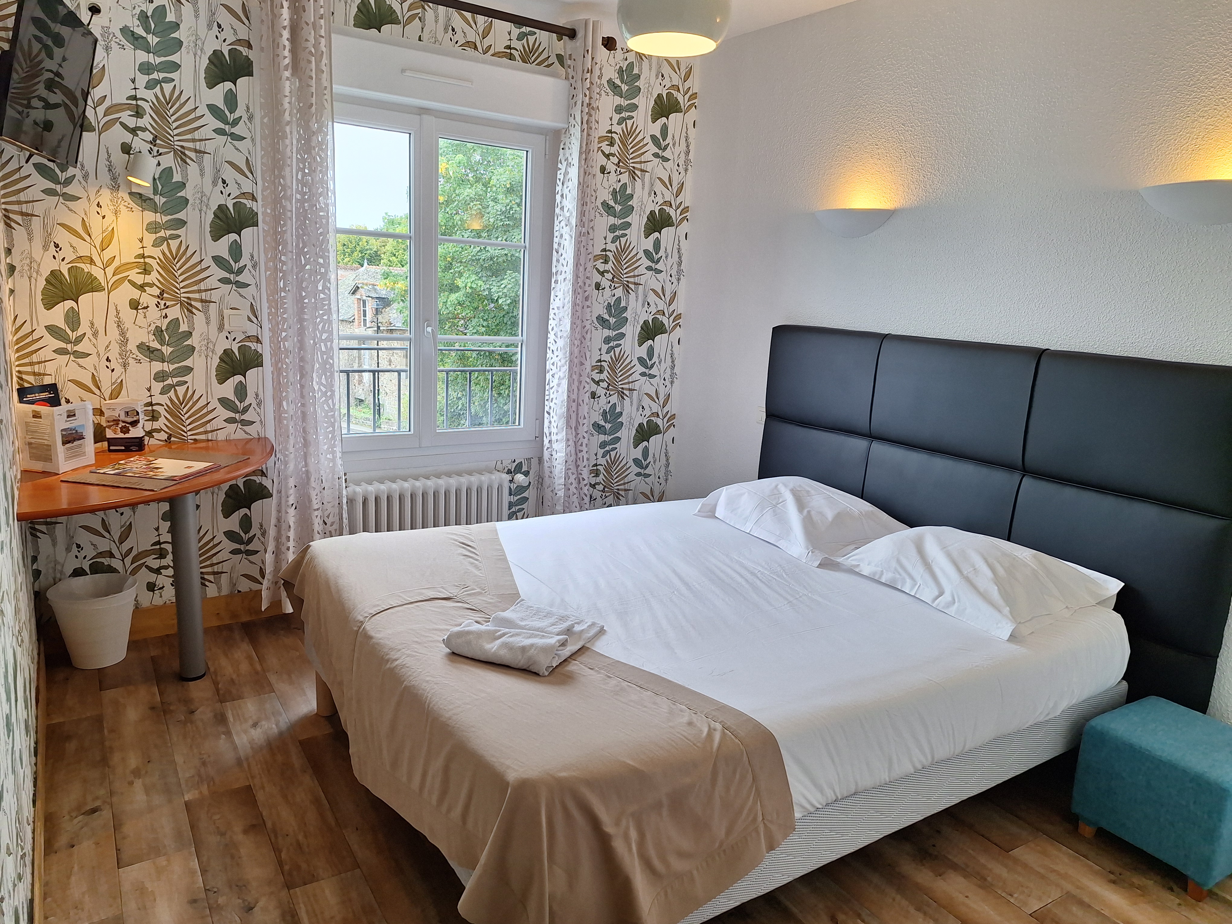 chambre-33-vue-lac.jpg