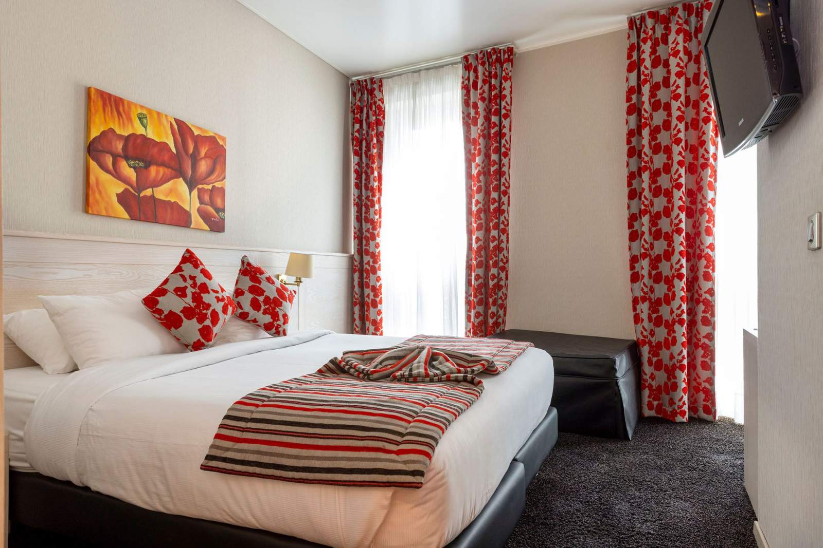 Chambre-double-Contact-Hotel-Le-Bristol-Mulhouse.jpeg