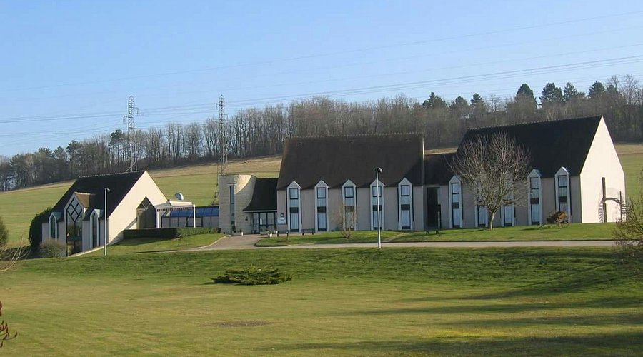 Facade-Contact-Hotel-Auberge-de-Bourgogne-Tonnerre.jpg