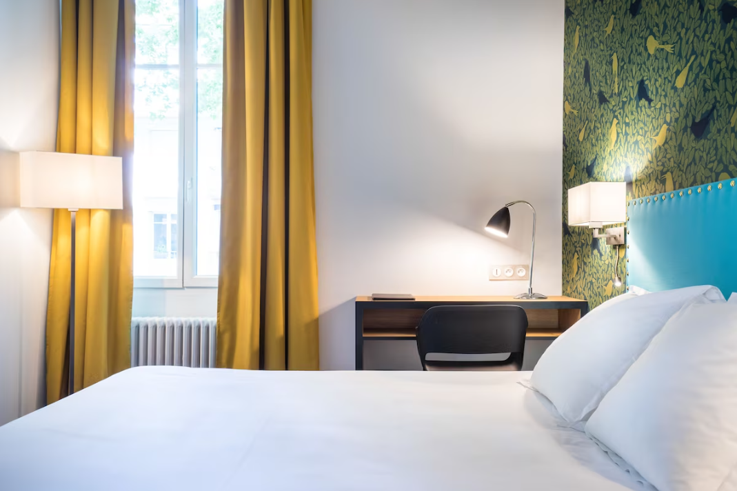 Chambre-double-Contact-Hotel-d-Angleterre-Avignon.png