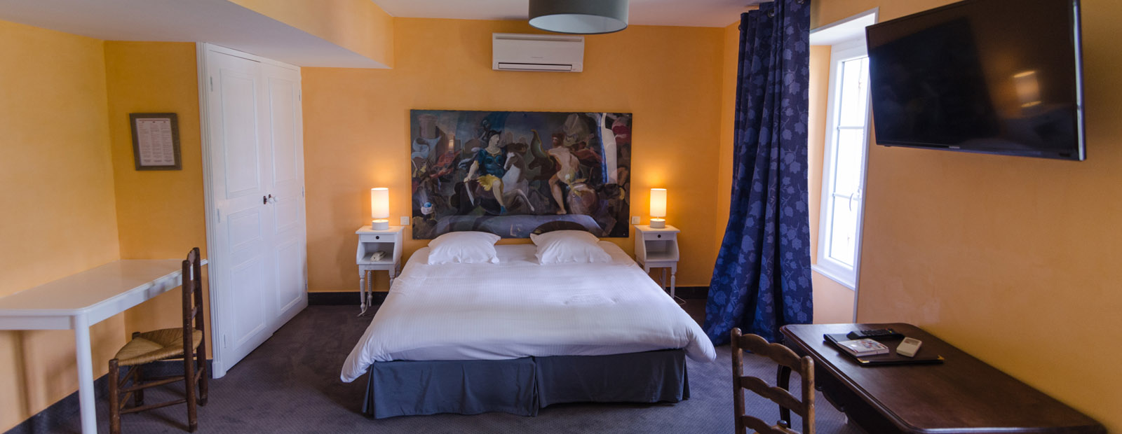 Chambre-double-Contact-Hotel-Chateau-du-Griffier-Granzay-Gript.jpg