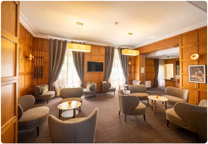 Bar-lounge-Contact-Hotel-Le-Prieure-de-Correze.png