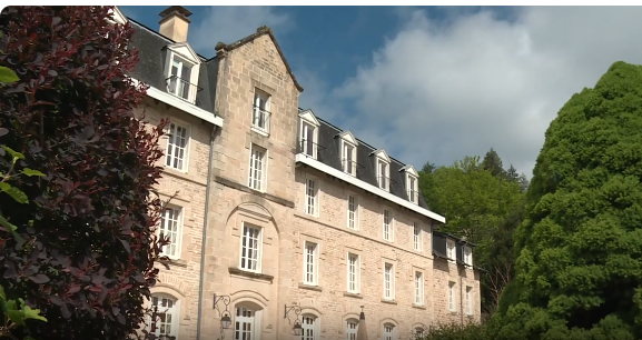 Facade-bis-Contact-Hotel-Le-Prieure-de-Correze.png