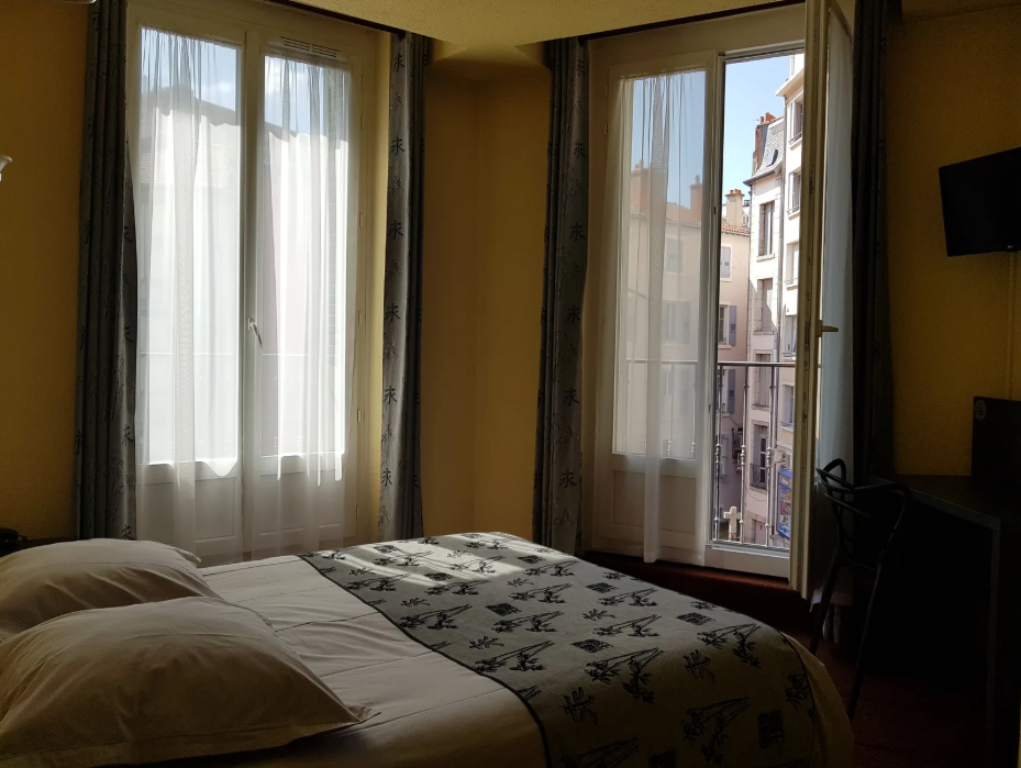 Chambre-Contact-Hotel-Dyke-Hotel-Le-Puy-en-Velay.png