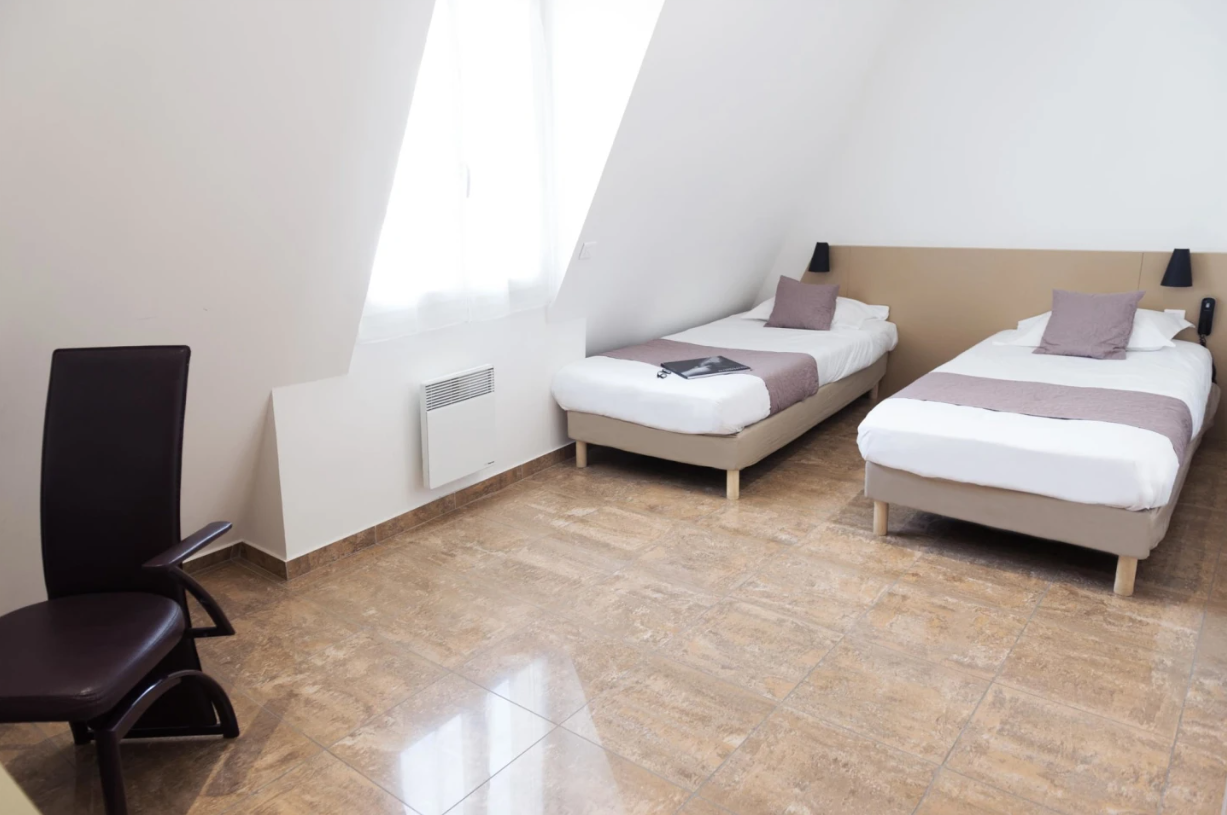 Photo-chambre-twin-Hotel-Le-Saint-Germain-Aulnay-sous-Bois.png