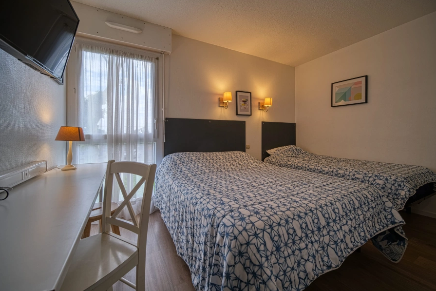 Chambre-Hotel-Cote-Sud-Saint-Peray.png