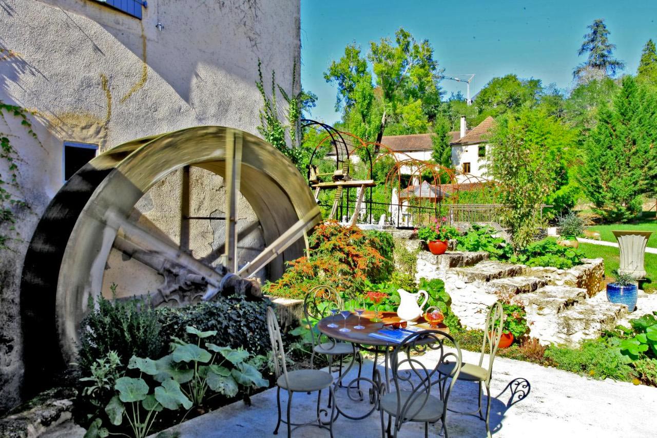 Terrasse-et-jardin-Cosy-Place-Le-Moulin-de-Mitou-3-Auriac-Du-Perigord.jpg